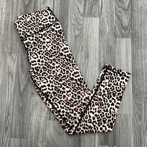 Zyia active Leopard Brilliant Scrunchy What Hi-Rise 7/8 24” size 6-8